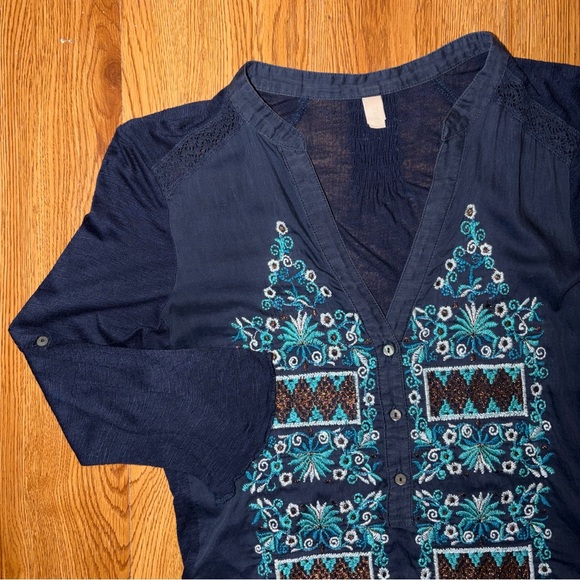 Tiny by Anthropologie Larimar Embroidered Henley Navy Small - Picture 9 of 12